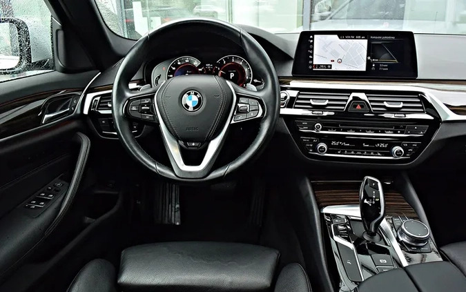 BMW Seria 5 cena 129900 przebieg: 103500, rok produkcji 2018 z Szczawnica małe 781